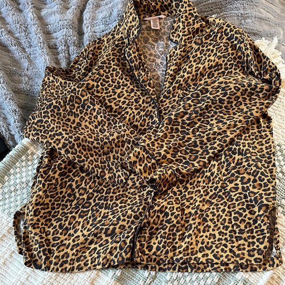 Women’s Victoria secret pajama shirt - Picture 2 of 3